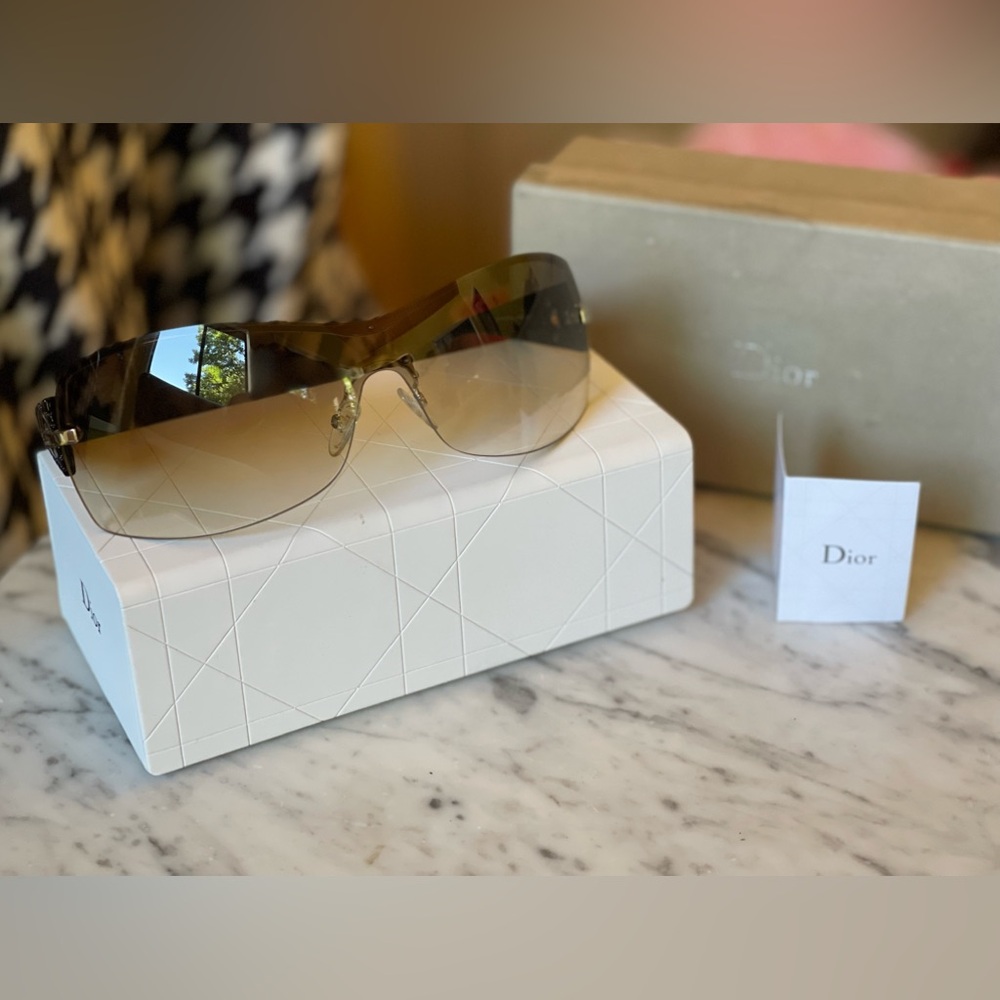 Dior Sunglasses(NWOT)